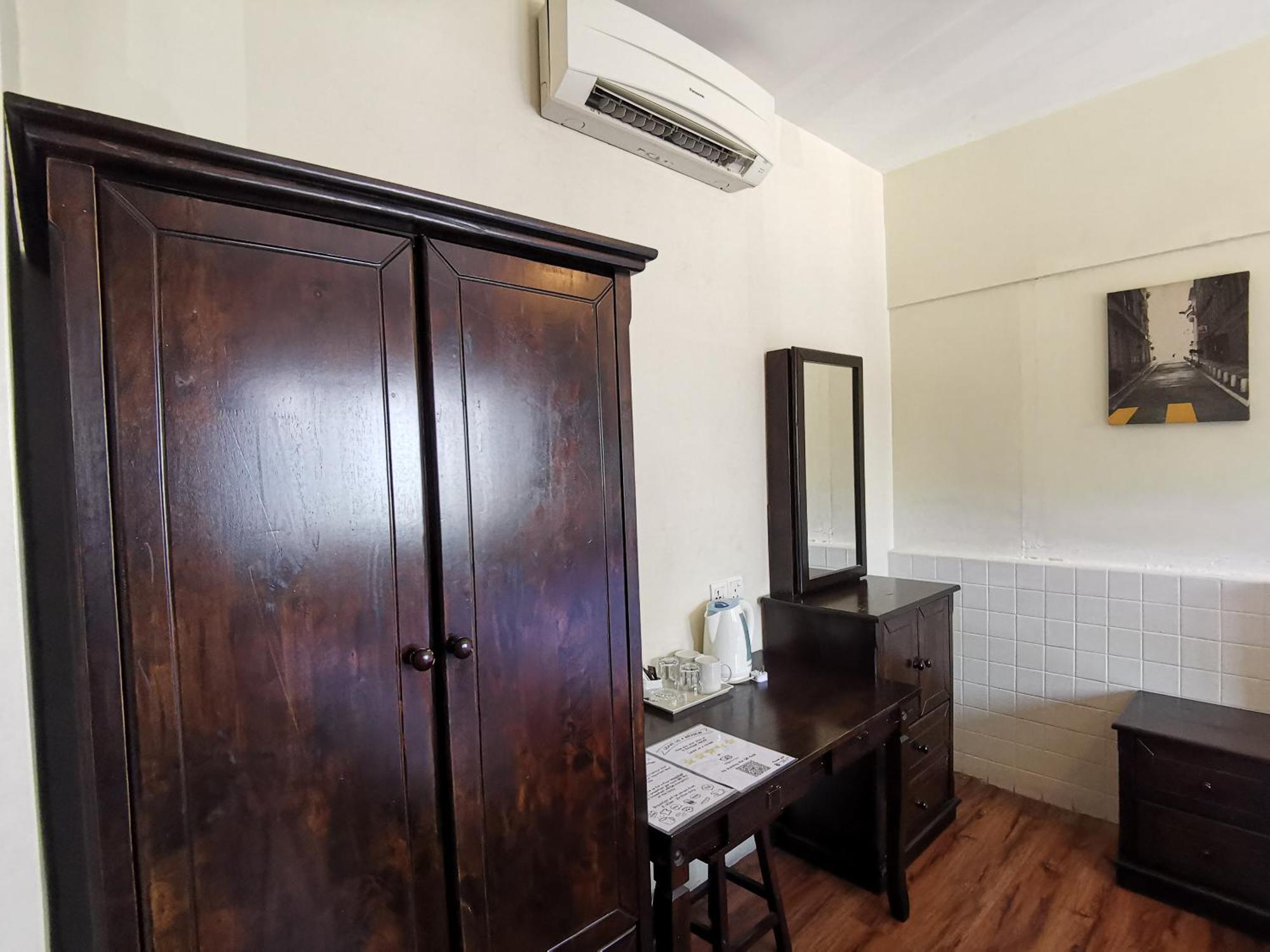 Hotel 8 Boutique By The Sea Tanjung Tokong Exterior foto