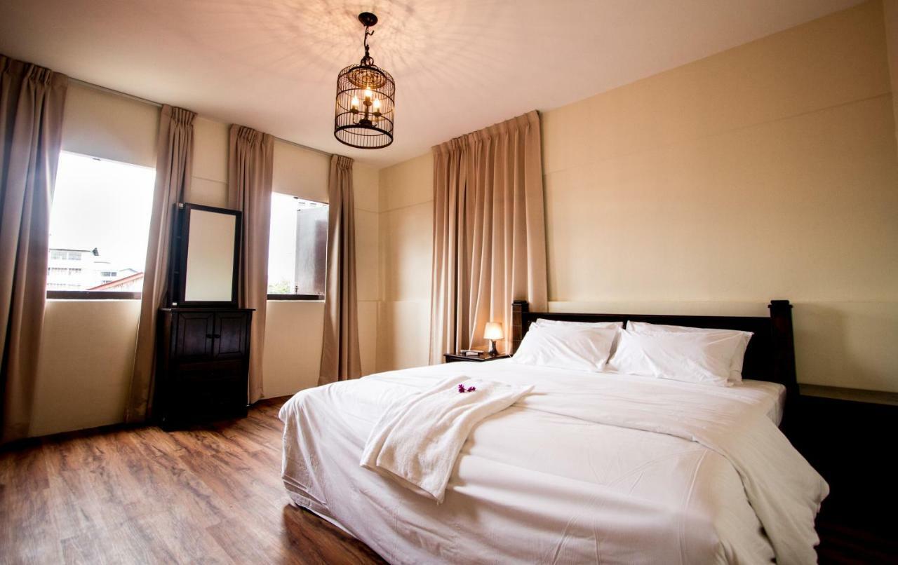 Hotel 8 Boutique By The Sea Tanjung Tokong Exterior foto